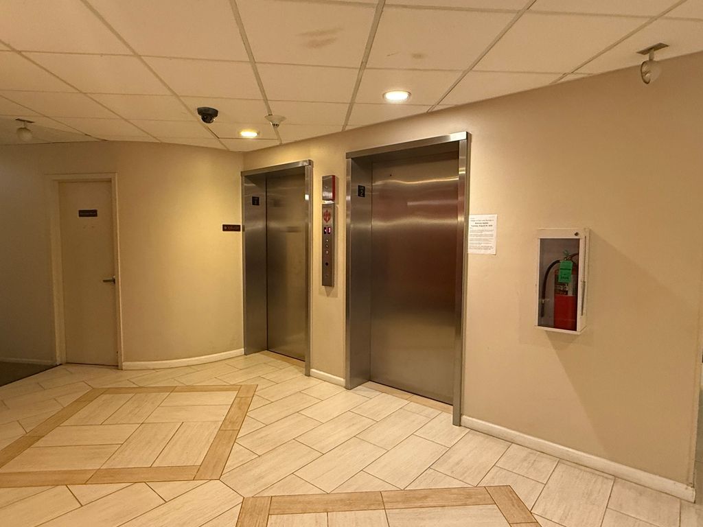840 Wellington Avenue 103, Elk Grove Village, IL 60007 — photo 3