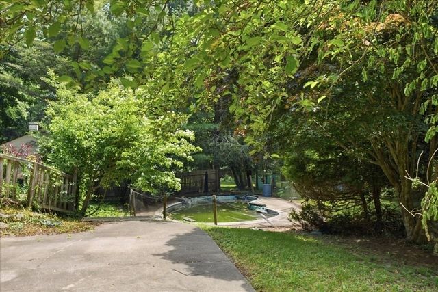 47 Old Oaken Bucket Rd, Norwell, MA 02061