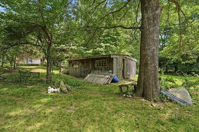 47 Old Oaken Bucket Rd, Norwell, MA 02061