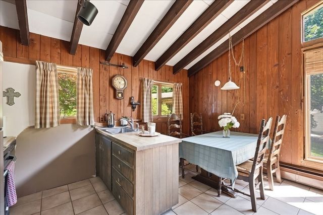 47 Old Oaken Bucket Rd, Norwell, MA 02061