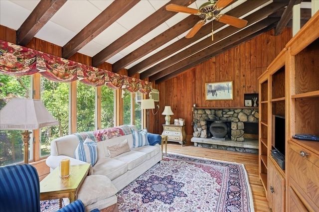 47 Old Oaken Bucket Rd, Norwell, MA 02061