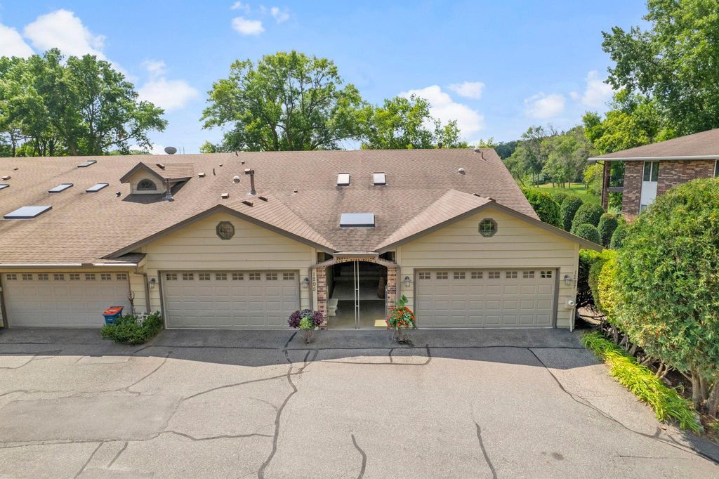 1297 Black Oaks Court N, Plymouth, MN 55447 — exterior