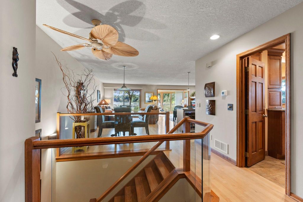 1297 Black Oaks Court N, Plymouth, MN 55447 — photo 5