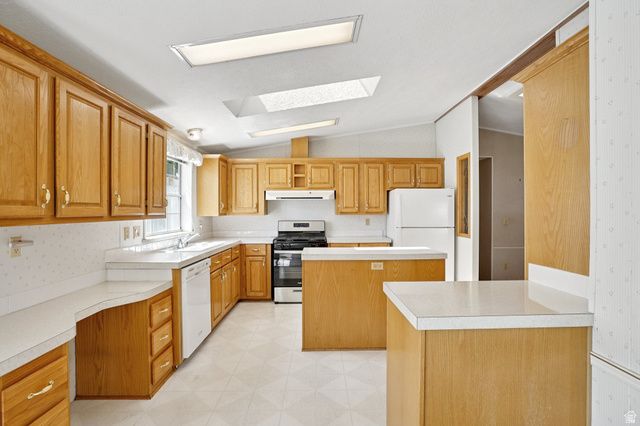 4614 S YARROW LN, Taylorsville, UT 84123