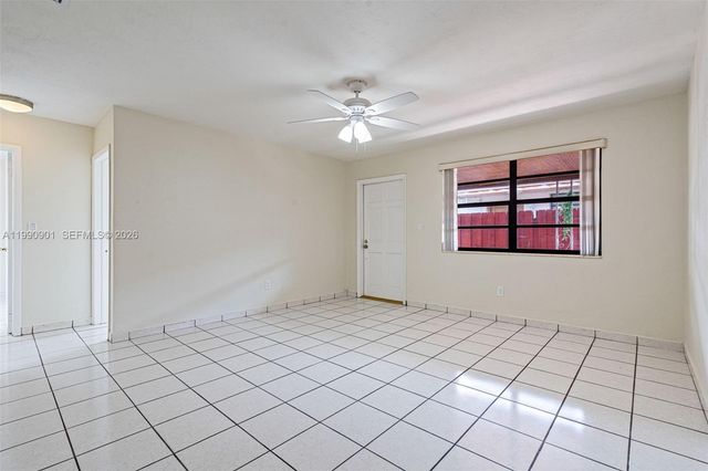 1028 W 30th St 1028, Hialeah, FL 33012