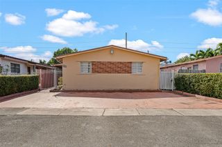 1028 W 30th St 1028, Hialeah, FL 33012