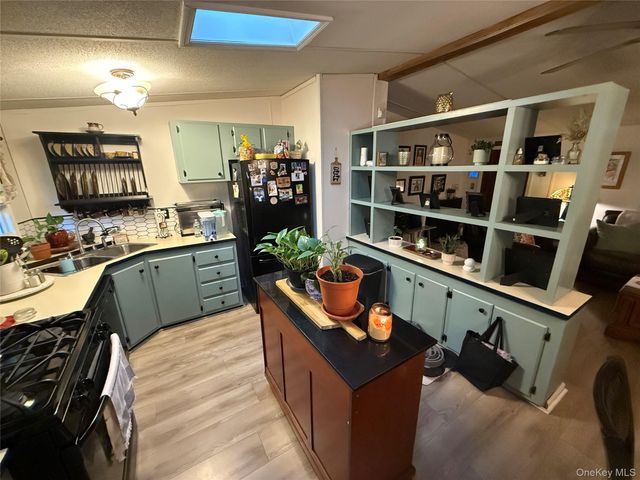 125 King George Drive, New Windsor, NY 12553