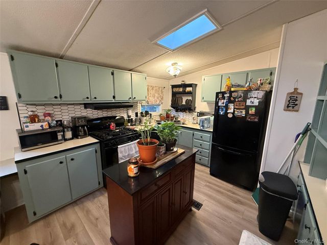 125 King George Drive, New Windsor, NY 12553