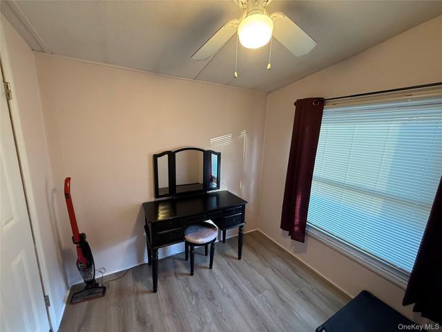 125 King George Drive, New Windsor, NY 12553