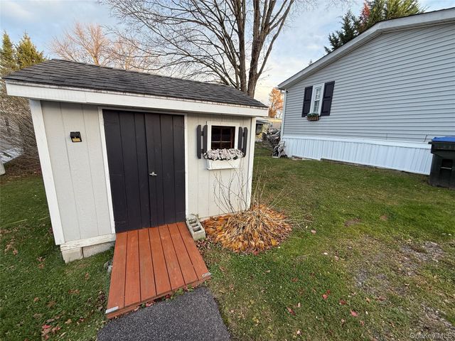 125 King George Drive, New Windsor, NY 12553