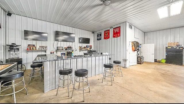 2912 Woodlawn Road, Sterling, IL 61081