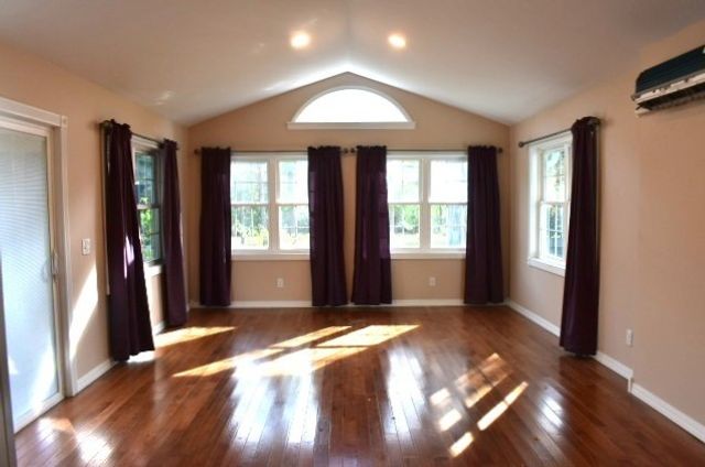 2912 Woodlawn Road, Sterling, IL 61081