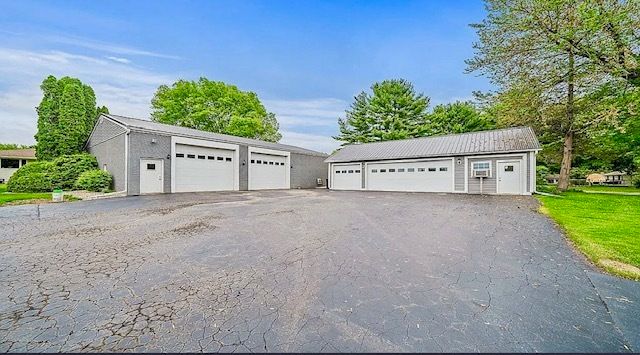 2912 Woodlawn Road, Sterling, IL 61081