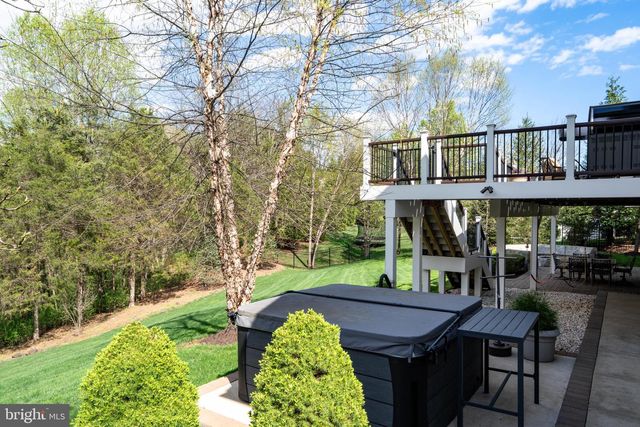 5330 CHAFFINS FARM CT, Haymarket, VA 20169
