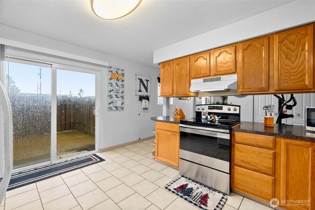 2611 Bay Avenue, Hoquiam, WA 98550