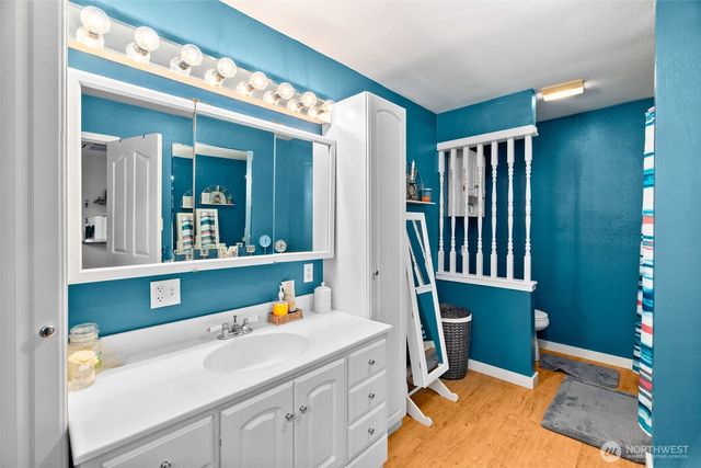 2611 Bay Avenue, Hoquiam, WA 98550