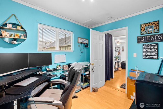 2611 Bay Avenue, Hoquiam, WA 98550