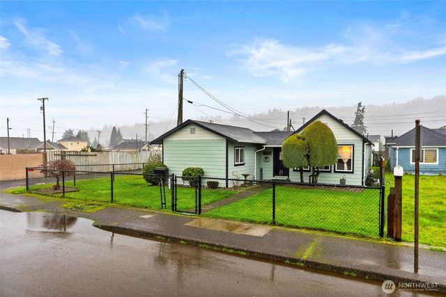 2611 Bay Avenue, Hoquiam, WA 98550