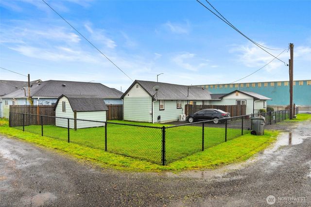 2611 Bay Avenue, Hoquiam, WA 98550