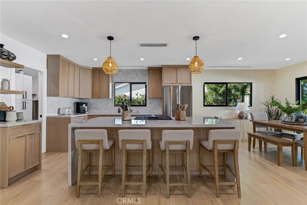 5722 Le Sage Avenue, Woodland Hills, CA 91367 — photo 5
