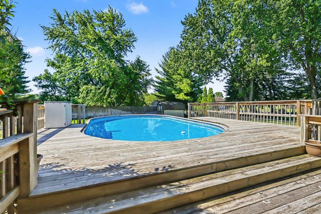 1716 143rd Avenue, Dorr Twp, MI 49323