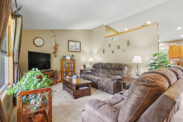1716 143rd Avenue, Dorr Twp, MI 49323