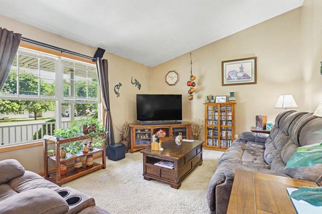 1716 143rd Avenue, Dorr Twp, MI 49323