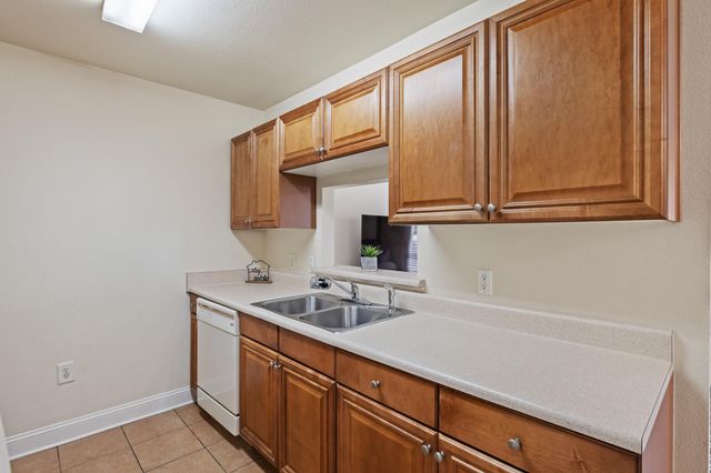 789 Majestic Drive, Crestview, FL 32536