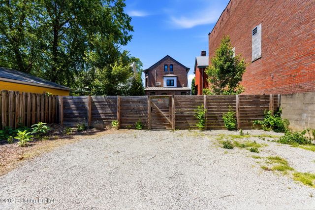 1226 E Breckinridge St, Louisville, KY 40204