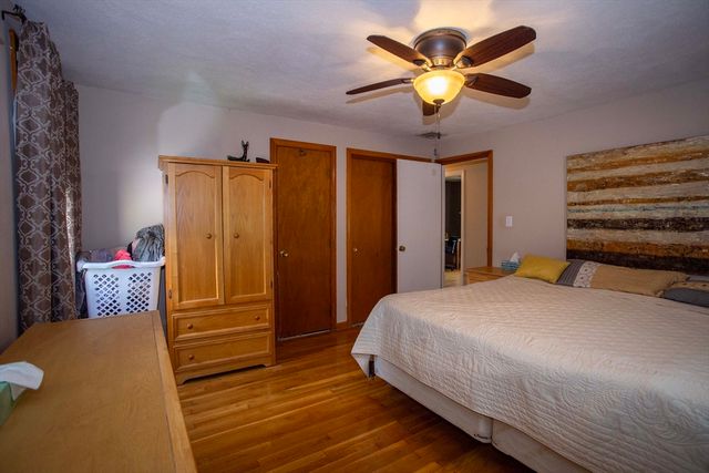 6 Woodland Ave, Saugus, MA 01906