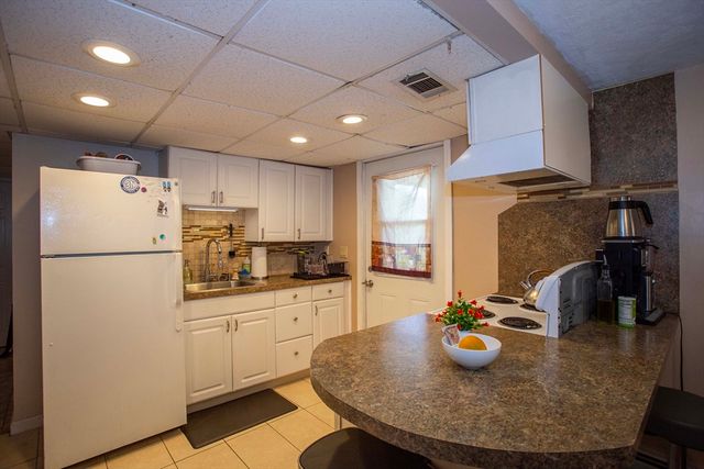 6 Woodland Ave, Saugus, MA 01906