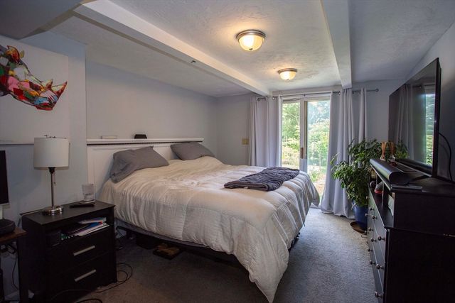 6 Woodland Ave, Saugus, MA 01906