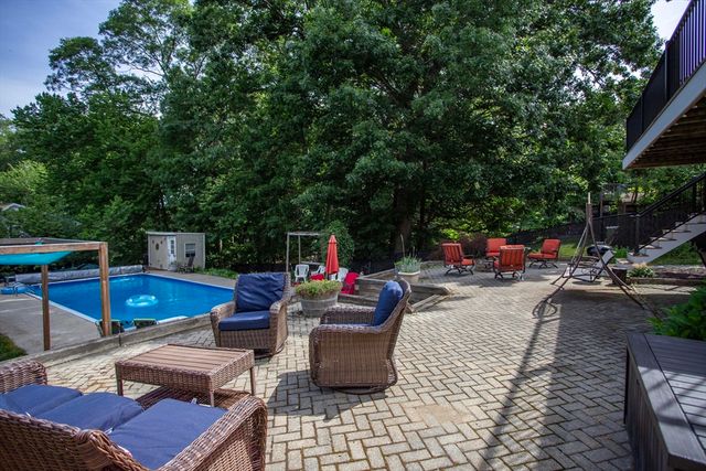 6 Woodland Ave, Saugus, MA 01906