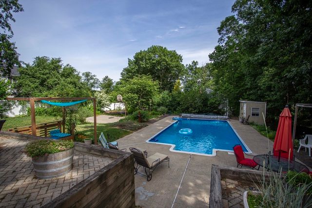 6 Woodland Ave, Saugus, MA 01906