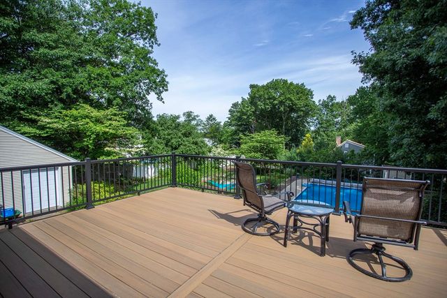6 Woodland Ave, Saugus, MA 01906