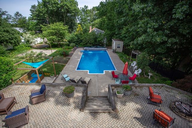 6 Woodland Ave, Saugus, MA 01906