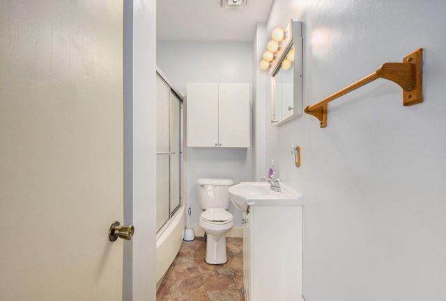 339 N Dwight Street, Jackson, MI 49202