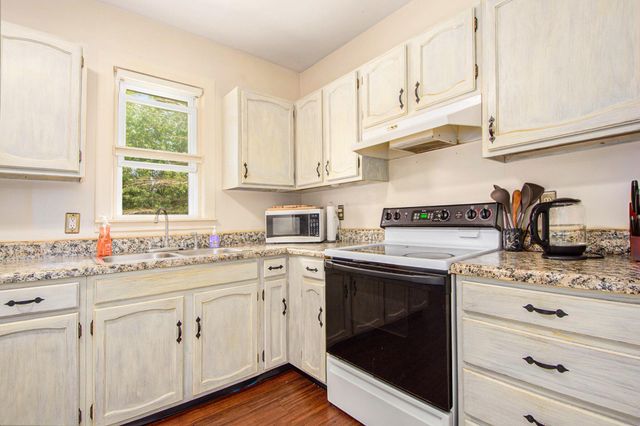 339 N Dwight Street, Jackson, MI 49202