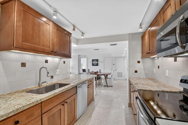 3546 S Ocean Boulevard 209, South Palm Beach, FL 33480