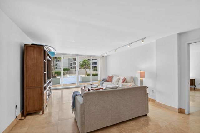 3546 S Ocean Boulevard 209, South Palm Beach, FL 33480