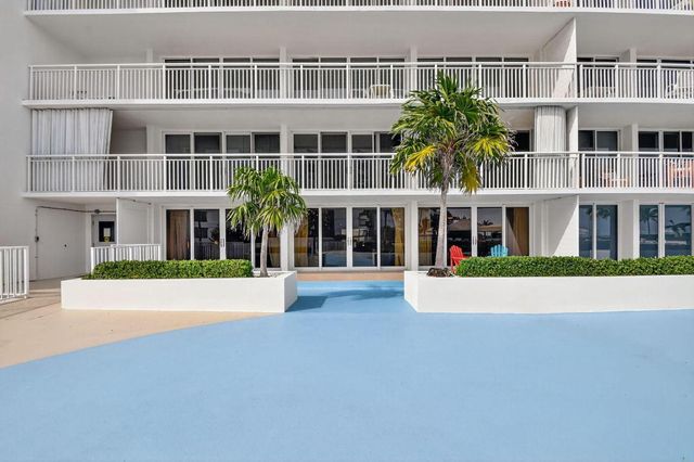 3546 S Ocean Boulevard 209, South Palm Beach, FL 33480