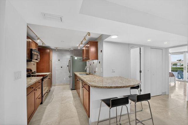 3546 S Ocean Boulevard 209, South Palm Beach, FL 33480