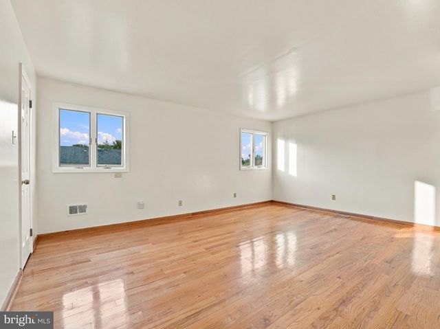 120 DORADO AVE, Sewell, NJ 08080