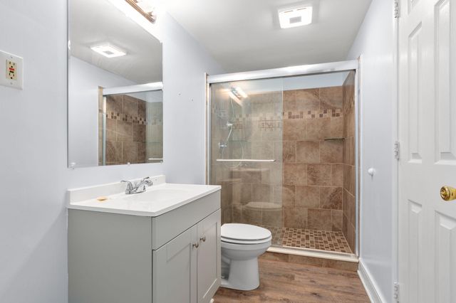 10015 WINDRIDGE DR, Fredericksburg, VA 22407