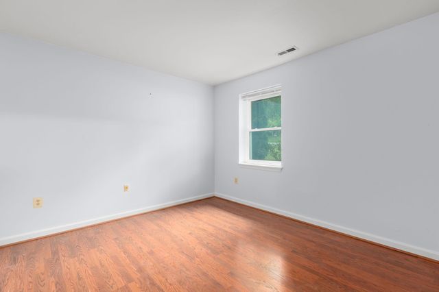 10015 WINDRIDGE DR, Fredericksburg, VA 22407