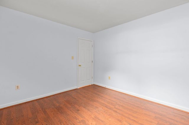 10015 WINDRIDGE DR, Fredericksburg, VA 22407