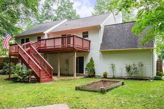10015 WINDRIDGE DR, Fredericksburg, VA 22407