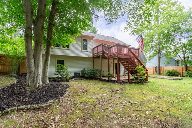 10015 WINDRIDGE DR, Fredericksburg, VA 22407