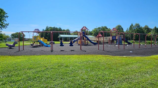 10015 WINDRIDGE DR, Fredericksburg, VA 22407