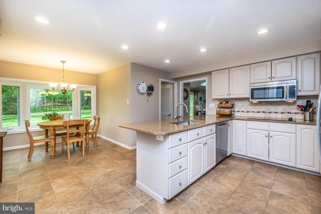 1304 BARKWAY LN, West Chester, PA 19380